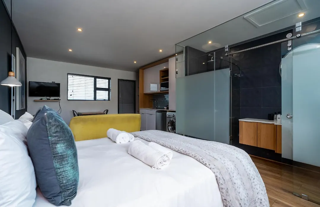 107 Dorpstraat Boutique Hotel-1