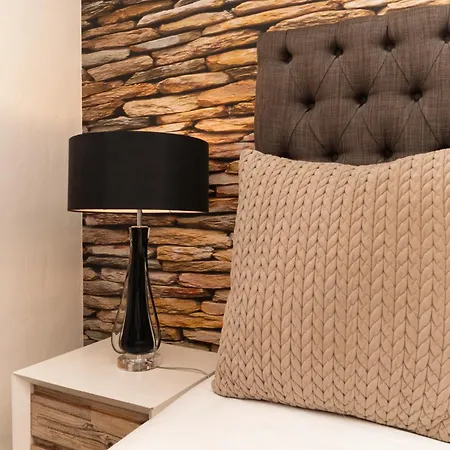 107 Dorpstraat Boutique Hotel-3